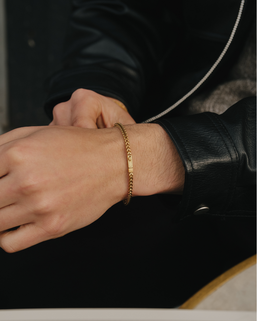Valor | Square Bracelet