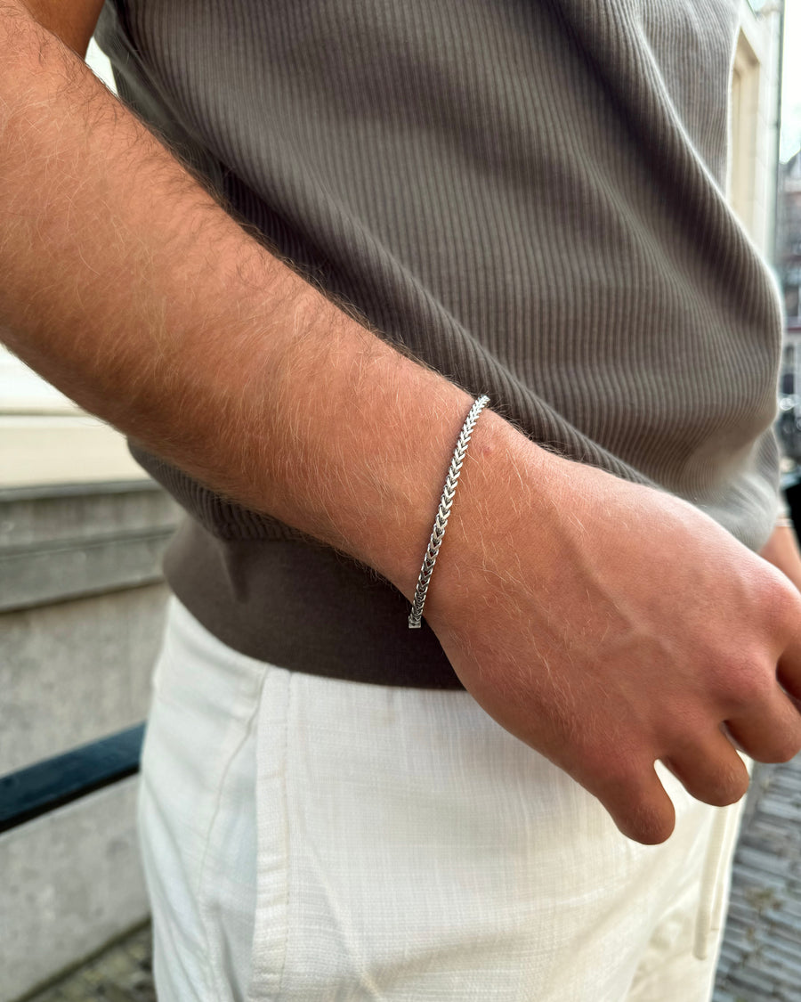Valor | Square Bracelet