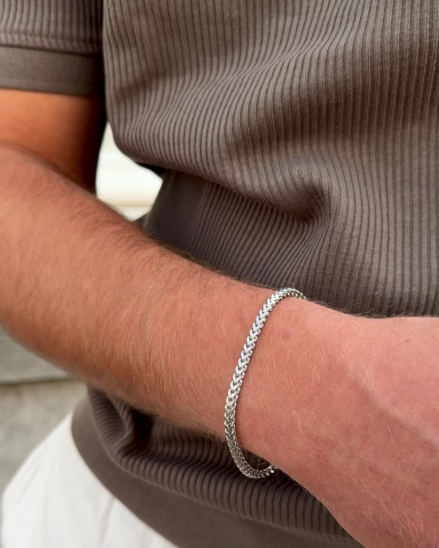 Valor | Square Bracelet